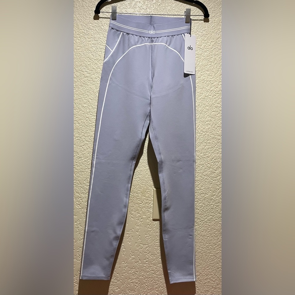 Alo Yoga NWT Airbrush High Waist Heart Throb Leggings Winter Frost Color Size S - Picture 5 of 11